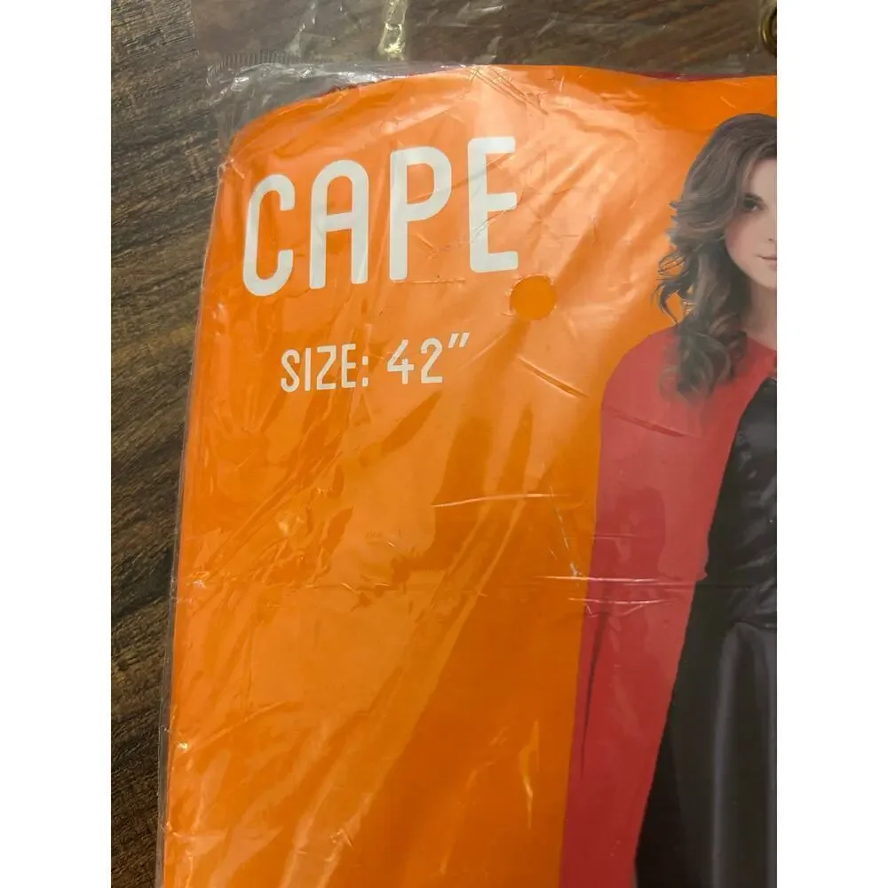 HALLOWEEN Unisex Red Velvet Vampire Cape / Size: 42”